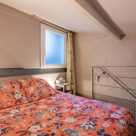 Appartement En Duplex-aircon-terrasse-parking-calme