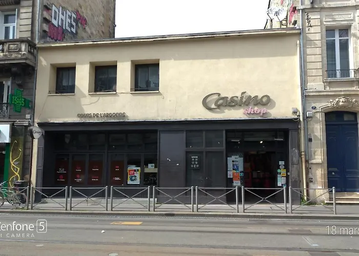 En Duplex-aircon-terrasse-parking Gratuit-calme *