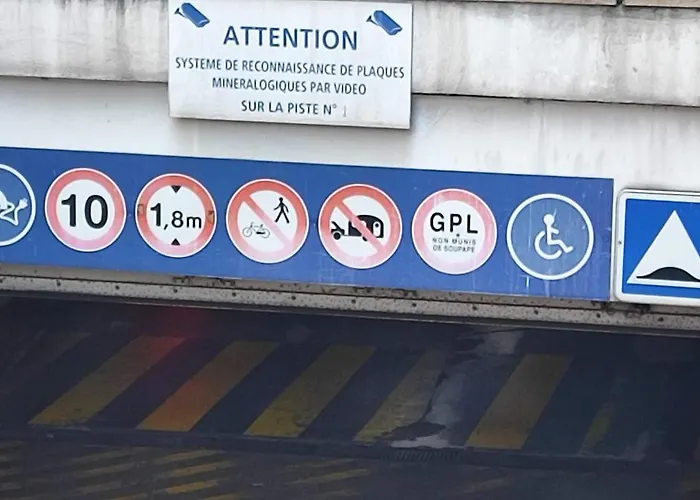 En Duplex-aircon-terrasse-parking-calme Apartment Bordeaux