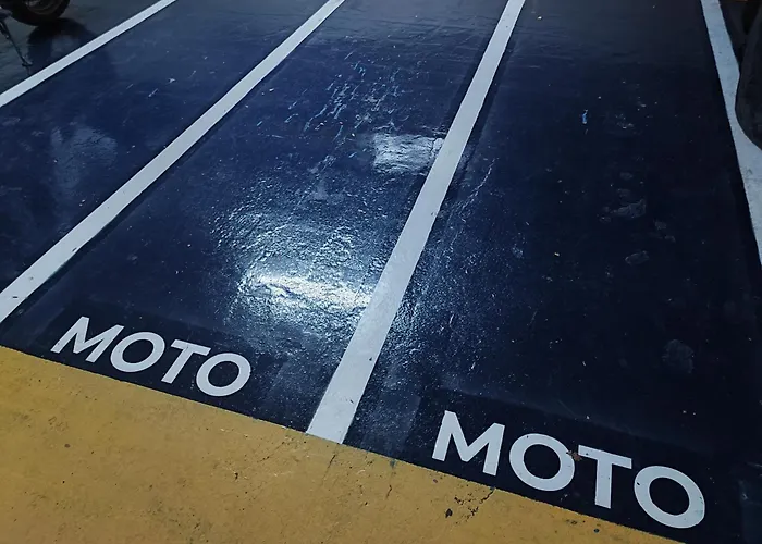 Appartement En Duplex-aircon-terrasse-parking Gratuit-calme *