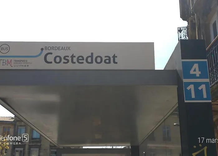 En Duplex-aircon-terrasse-parking Gratuit-calme 보르도