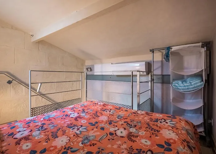 En Duplex-aircon-terrasse-parking Gratuit-calme 보르도